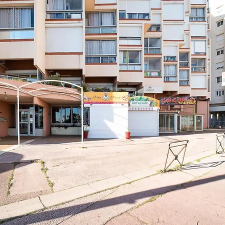 Pivoine - Vue A 100m Proche Espagne * Saint-Cyprien (Pyrenees-Orientales)